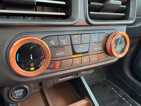 Used 2022 Ford Maverick Lariat w/ Lariat Luxury Package image 19