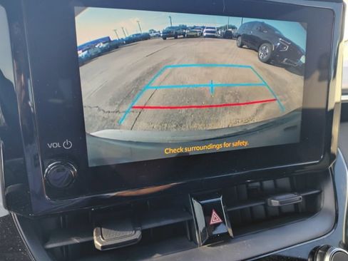 Used 2025 Toyota Corolla SE FWD image 13