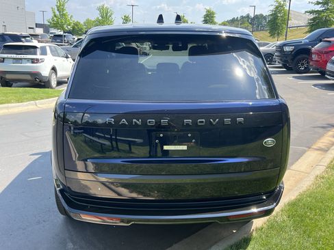 Used 2023 Land Rover Range Rover SE AWD/4WD image 6