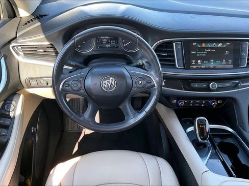 Used 2019 Buick Enclave Essence image 6