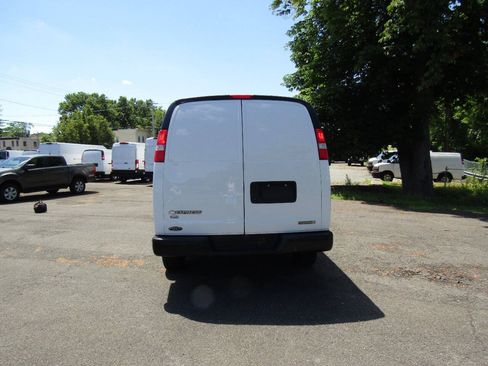Used 2021 Chevrolet Express 2500 w/ Driver Convenience Package RWD image 5