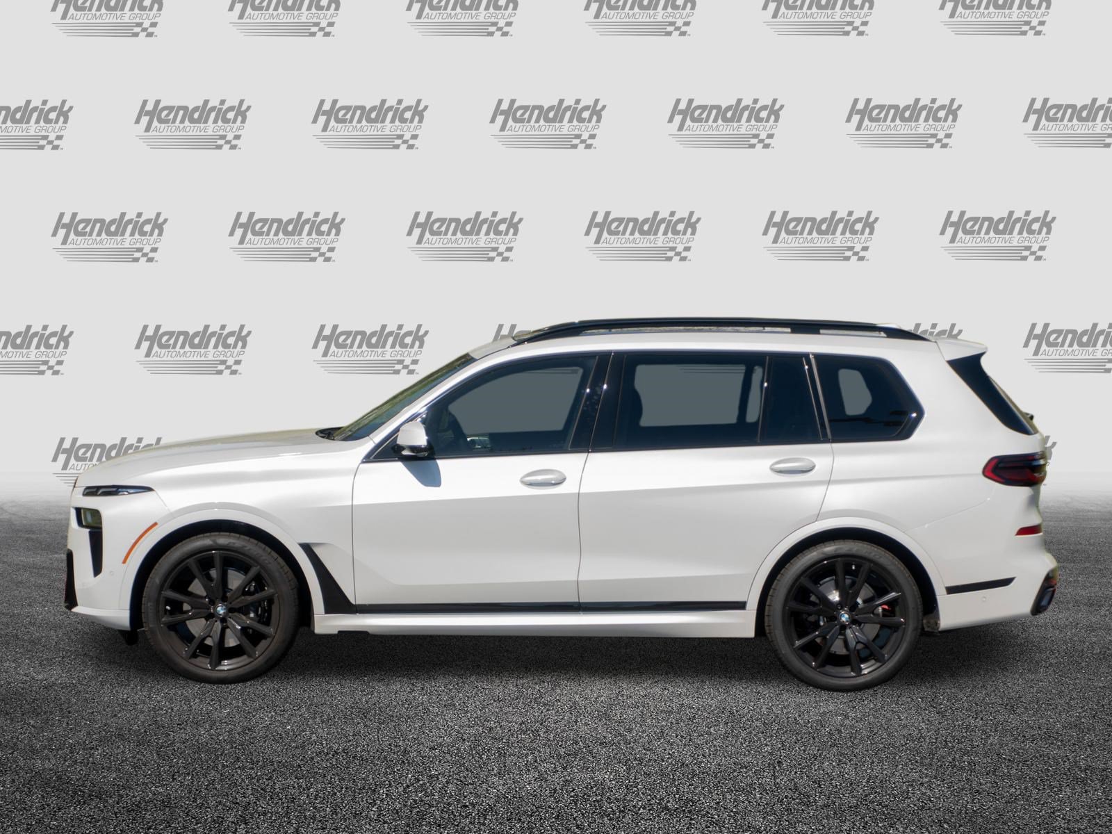 Certified 2027 BMW X7 xDrive40i w/ M Sport Package AWD/4WD image 5