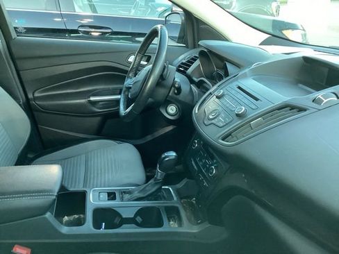 Used 2017 Ford Escape SE w/ SE Sport Appearance Package AWD/4WD image 15