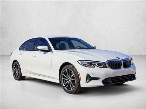 Used 2020 BMW 330i xDrive Sedan w/ Convenience Package AWD/4WD image 3