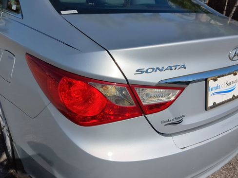 Used 2013 Hyundai Sonata Limited image 12