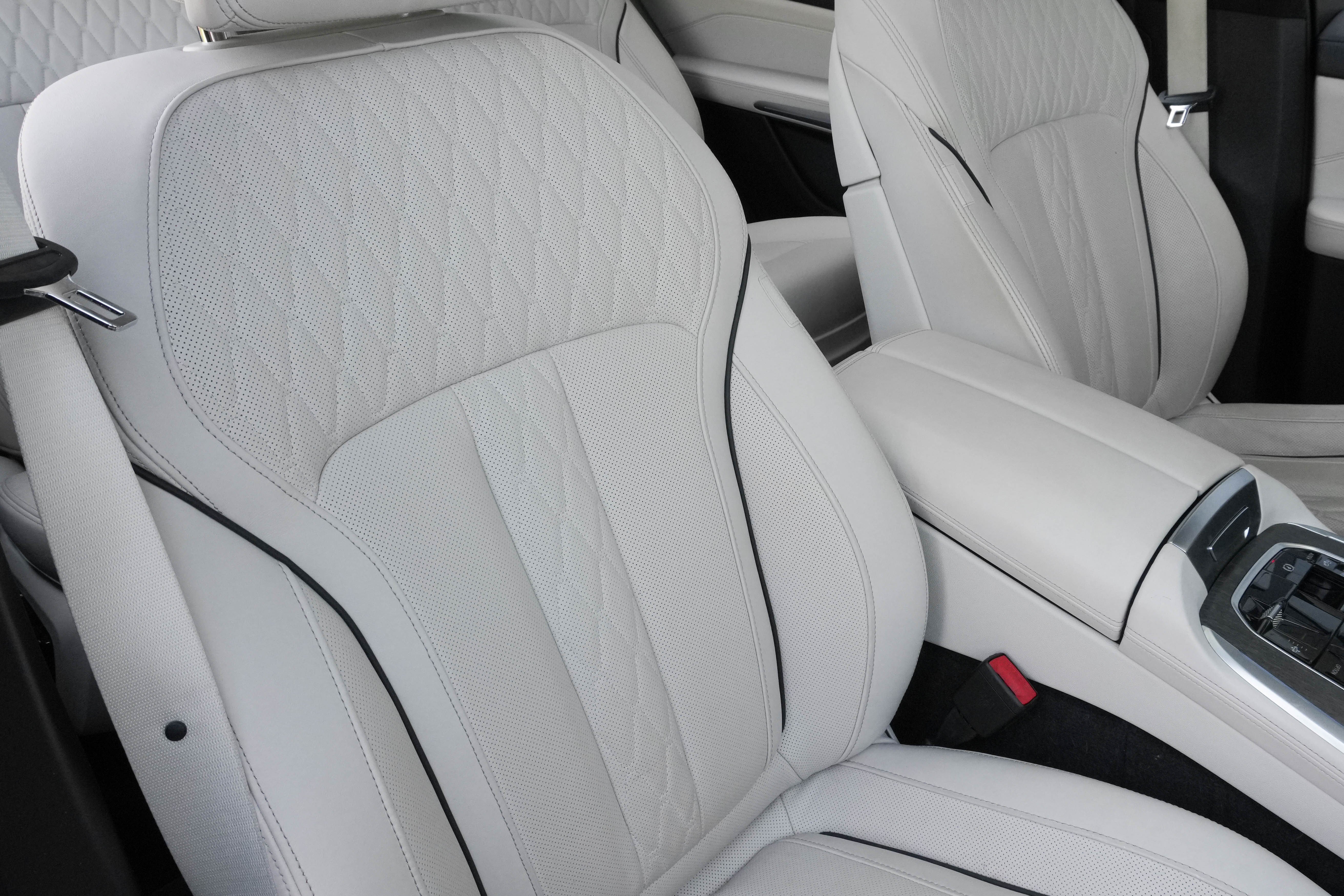 Certified 2024 BMW X7 M60i AWD/4WD image 14