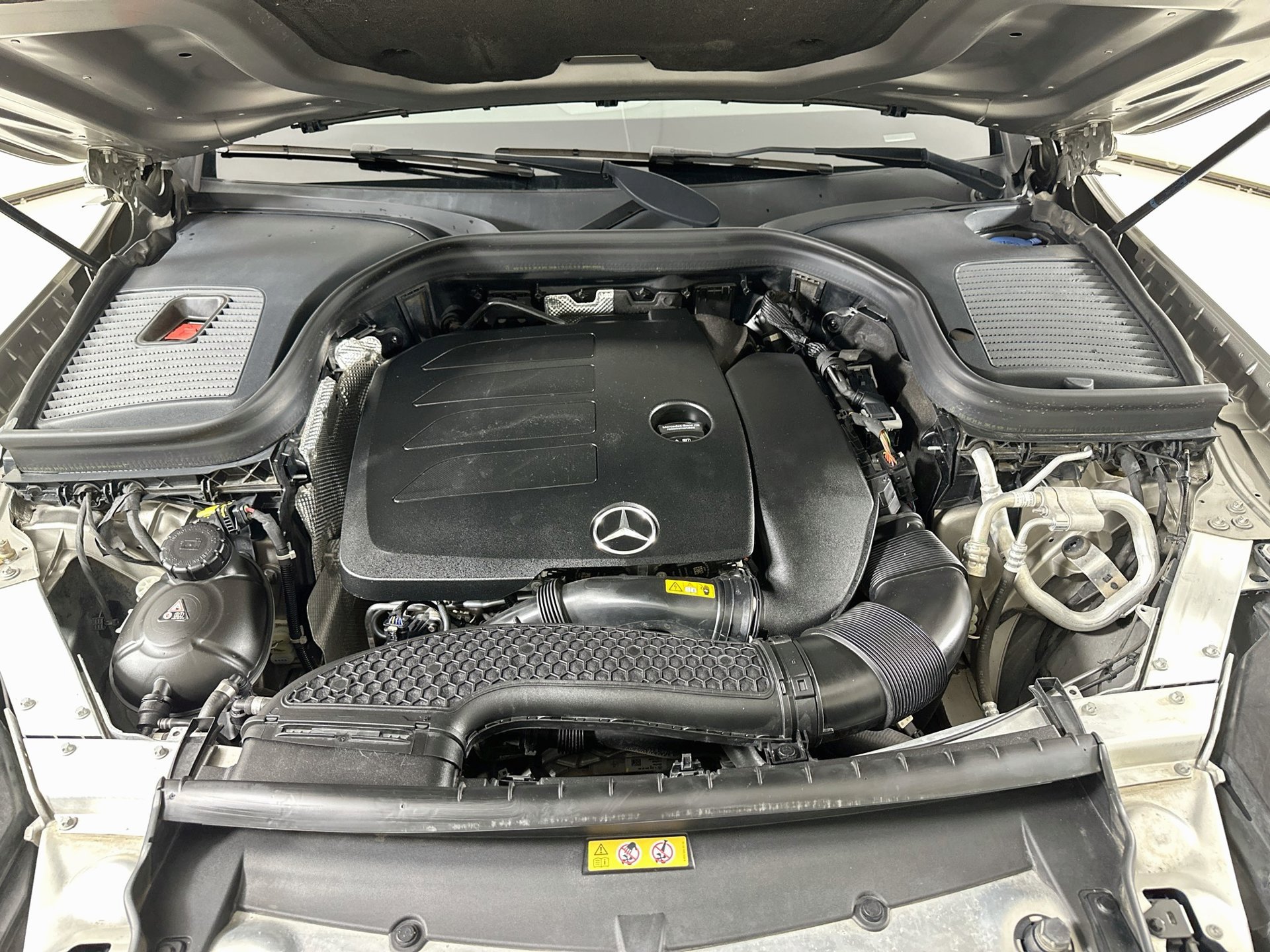 Certified 2022 Mercedes-Benz GLC 300 image 32