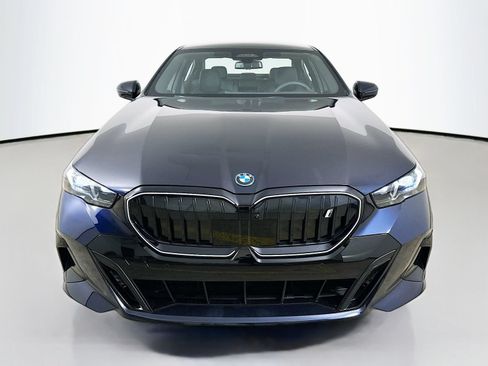 New 2026 BMW i5 eDrive40 w/ M Sport Package AWD/4WD image 2