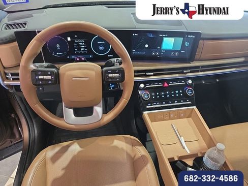 Certified 2024 Hyundai Santa Fe Limited AWD/4WD image 9