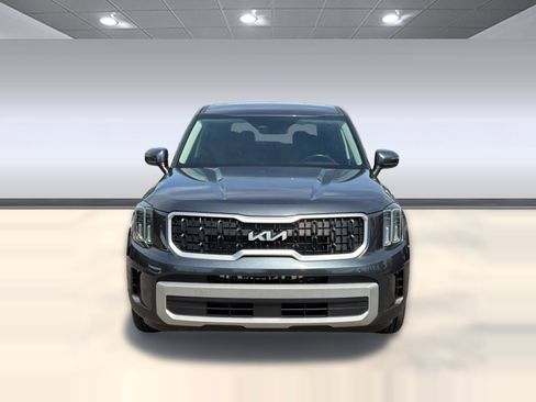 Used 2023 Kia Telluride LX FWD image 6