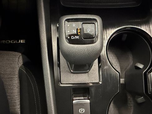 Used 2023 Nissan Rogue SV image 22