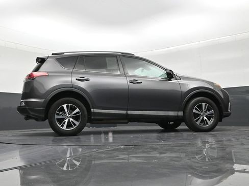 Used 2017 Toyota RAV4 XLE FWD image 26