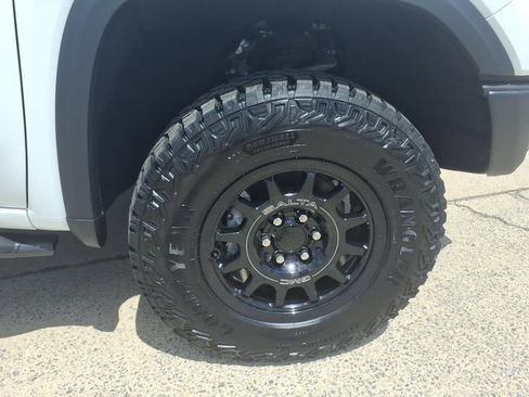 New 2026 GMC Sierra 1500 AT4X w/ AT4X AEV Edition AWD/4WD image 9