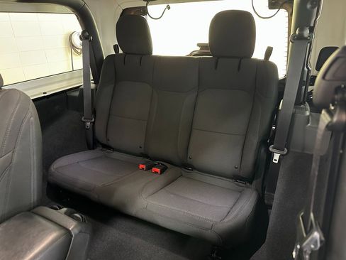 Certified 2022 Jeep Wrangler Sport S image 32