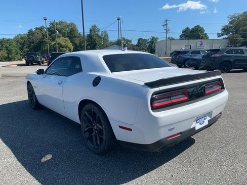 Used 2022 Dodge Challenger R/T w/ Plus Package image 3