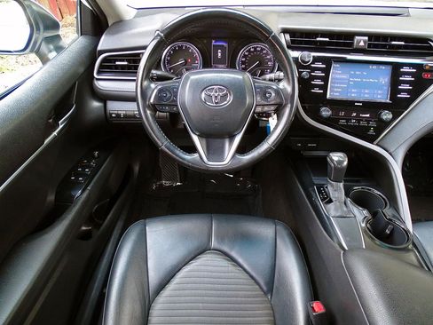 Used 2020 Toyota Camry SE FWD image 37