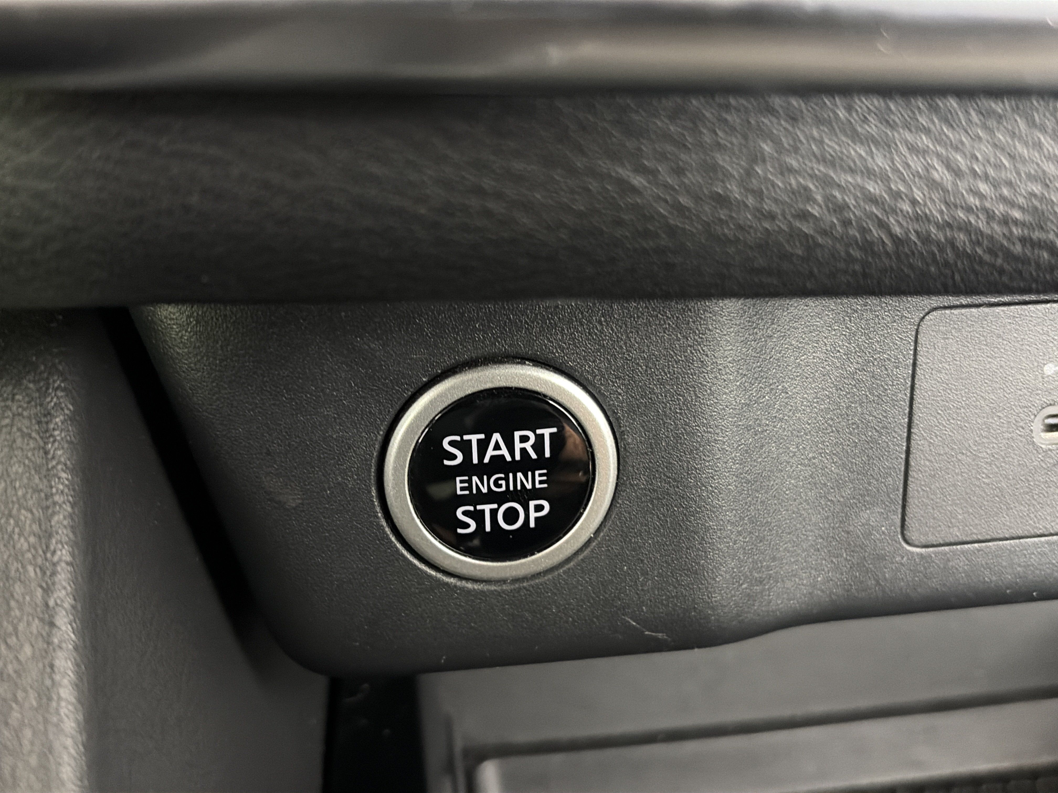 Certified 2023 Nissan Rogue SV AWD/4WD image 25