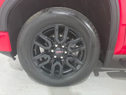 Used 2021 GMC Sierra 1500 Elevation w/ LPO, Elevation Black Package image 7