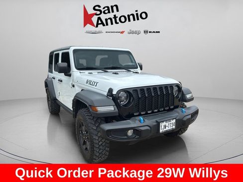 Used 2023 Jeep Wrangler Unlimited w/ Cold Weather Group AWD/4WD image 3