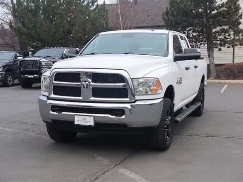 Used 2017 RAM 2500 Tradesman w/ Chrome Appearance Group image 4