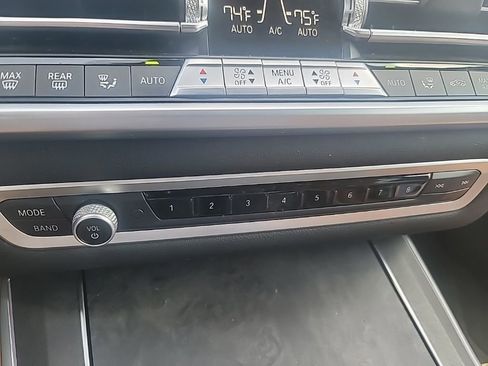 Used 2022 BMW X5 xDrive40i w/ M Sport Package image 17