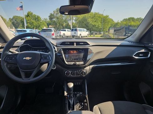 Used 2023 Chevrolet TrailBlazer LT w/ Convenience Package AWD/4WD image 13