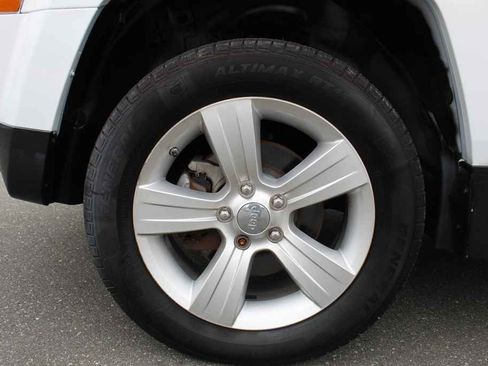 Used 2012 Jeep Patriot Limited FWD image 29