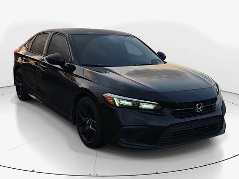 Used 2023 Honda Civic Sport image 4