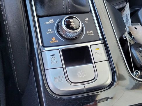 Used 2023 Kia Telluride EX w/ EX Captain's Chair Package AWD/4WD image 19