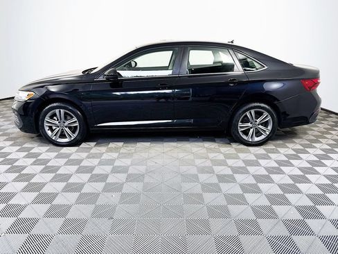 Used 2024 Volkswagen Jetta SE FWD image 4