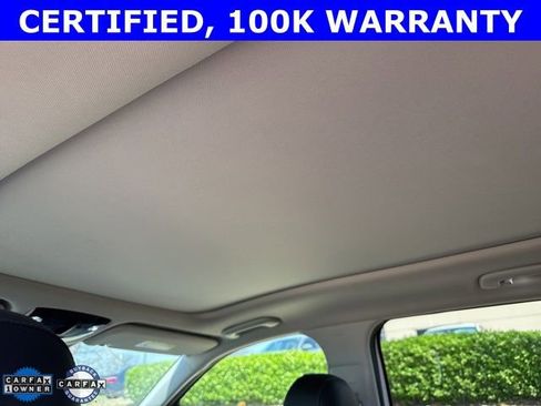 Certified 2022 Kia Sorento S w/ Panoramic Sunroof Package image 11