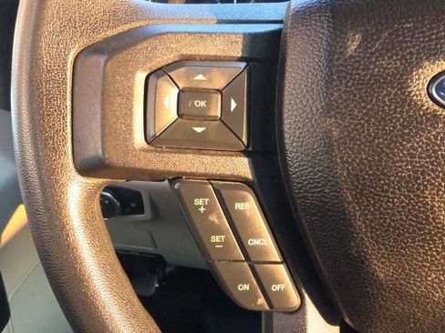Used 2017 Ford F550 2WD Regular Cab Super Duty image 13