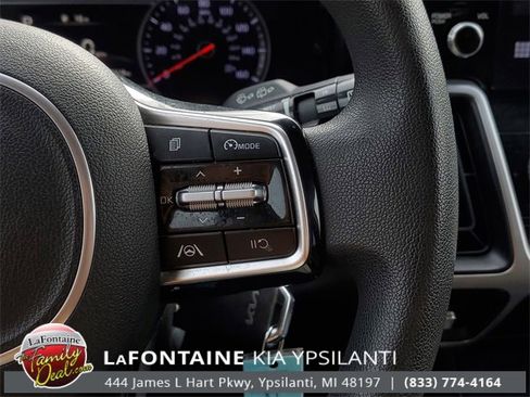 Used 2022 Kia Sorento LX image 17