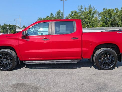 Used 2020 Chevrolet Silverado 1500 Custom w/ Custom Value Package AWD/4WD image 6