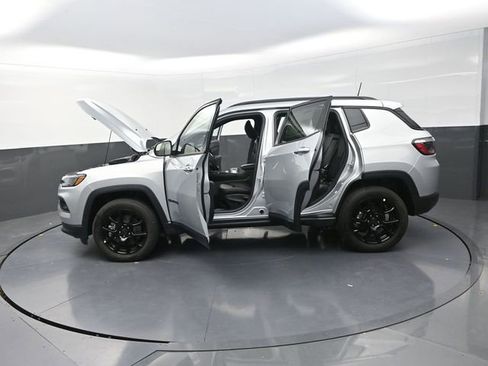 New 2026 Jeep Compass Latitude AWD/4WD image 33