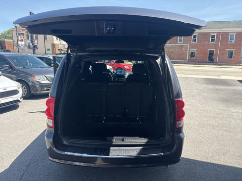 Used 2019 Dodge Grand Caravan GT FWD image 16