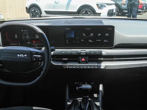 Certified 2025 Kia K4 FWD image 14