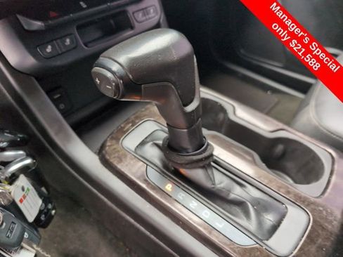 Used 2017 GMC Canyon SLT w/ Trailering Package image 23