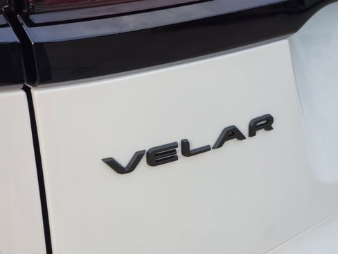 New 2026 Land Rover Range Rover Velar Dynamic SE AWD/4WD image 32