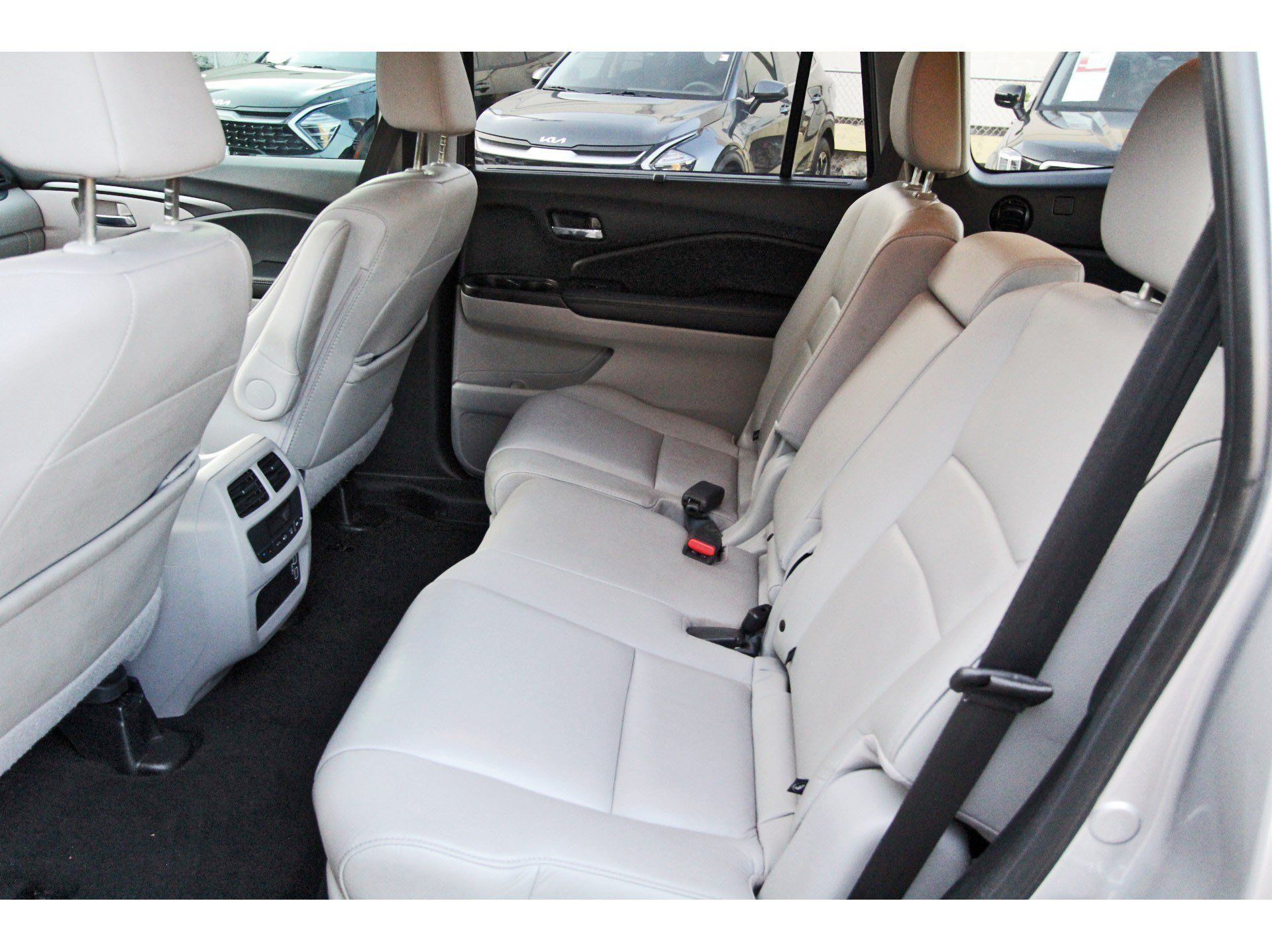 Used 2021 Honda Pilot Special Edition image 10