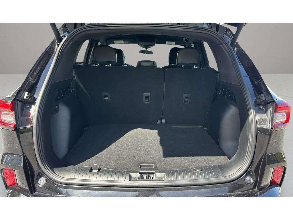 Used 2023 Ford Escape ST-Line w/ Tech Pack #1 AWD/4WD image 9