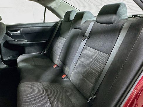 Used 2017 Toyota Camry LE FWD image 19