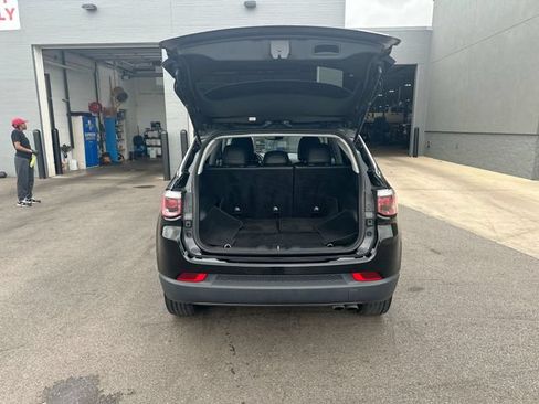 Used 2020 Jeep Compass Limited AWD/4WD image 24