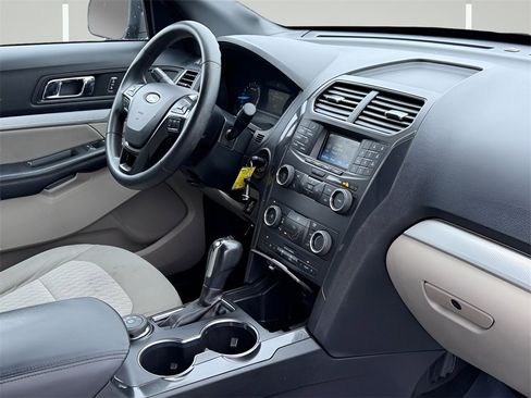 Used 2018 Ford Explorer 4WD image 6