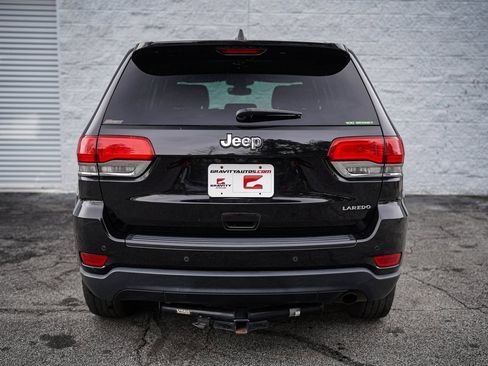 Used 2017 Jeep Grand Cherokee Laredo image 13