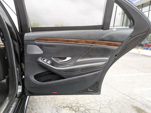 Used 2016 Mercedes-Benz S 550 4MATIC Sedan image 40