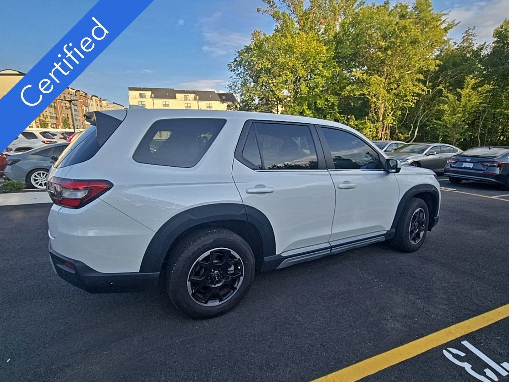 Certified 2025 Honda Pilot EX-L image 5