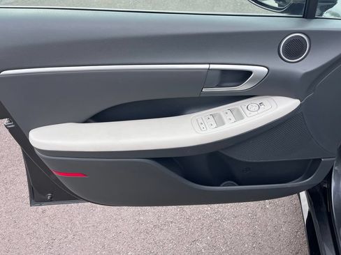 Used 2025 Hyundai Sonata SEL FWD image 8