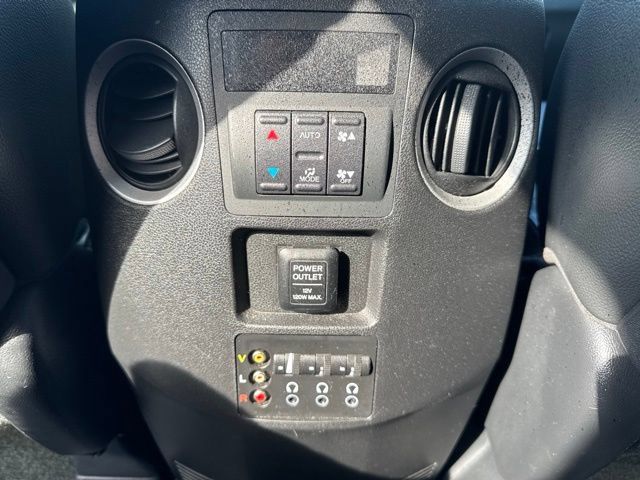 Used 2015 Honda Pilot Touring image 14