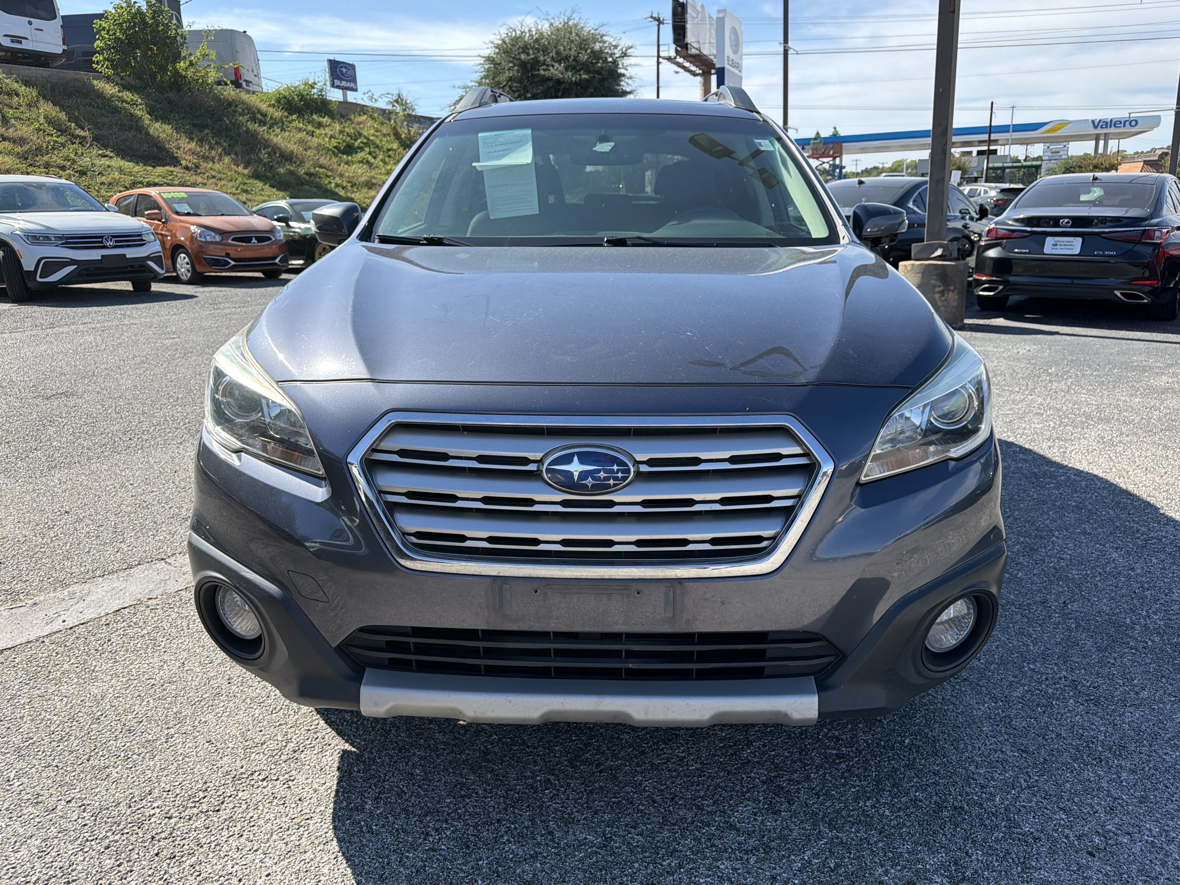 Used 2017 Subaru Outback 2.5i Limited w/ Popular Package #5 AWD/4WD image 8